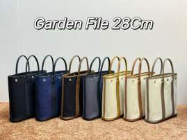 Picture of Celine Handbags _SKUfw225666870fw